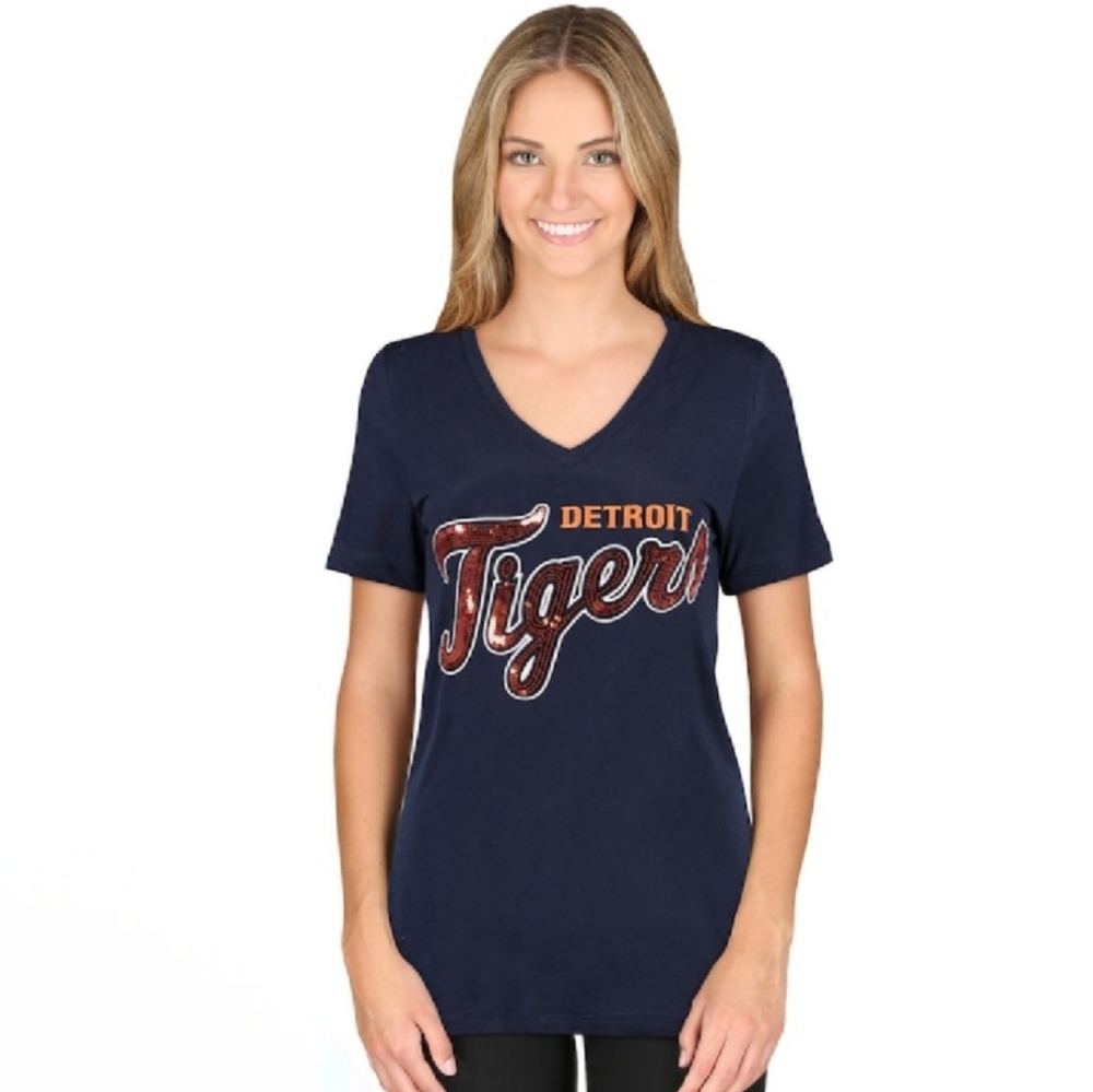 Vs Pink detroit tigers bling tee